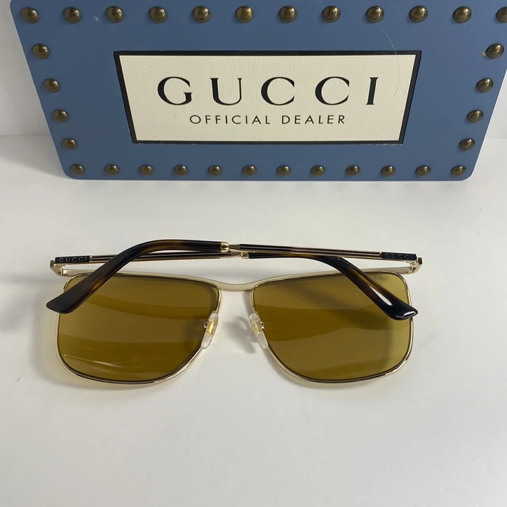 GUCCI New Authentic Oversized Sunglasses GG0821S-30009535003 - Picture 7 of 9